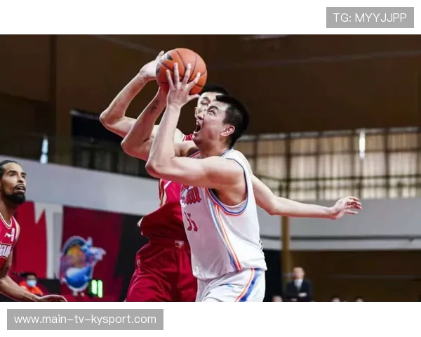 勇士管理层密谈，克莱未来或现转机