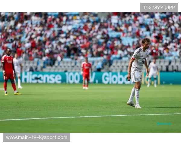 博卡433阵型被拜仁多点突破瓦解，博卡历年球衣